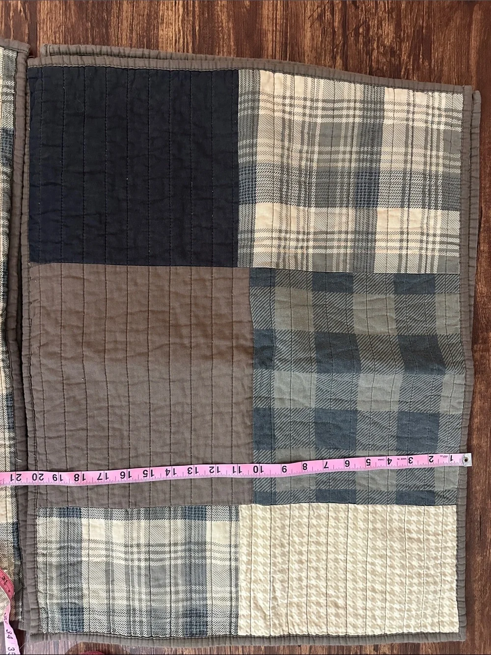 Woorich Quilted Throw 50x68 & 4 Standard Pillow Shams Bundle Winter Cottage
